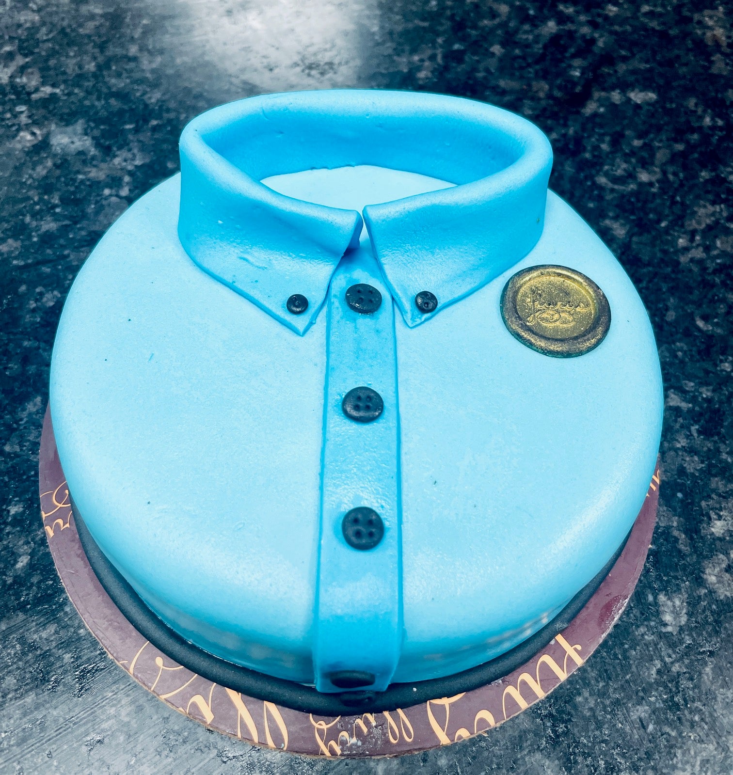 Suit and tie cake 1